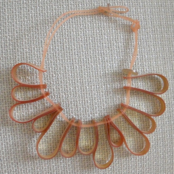 Unusual Choker - Picture 9 of 9